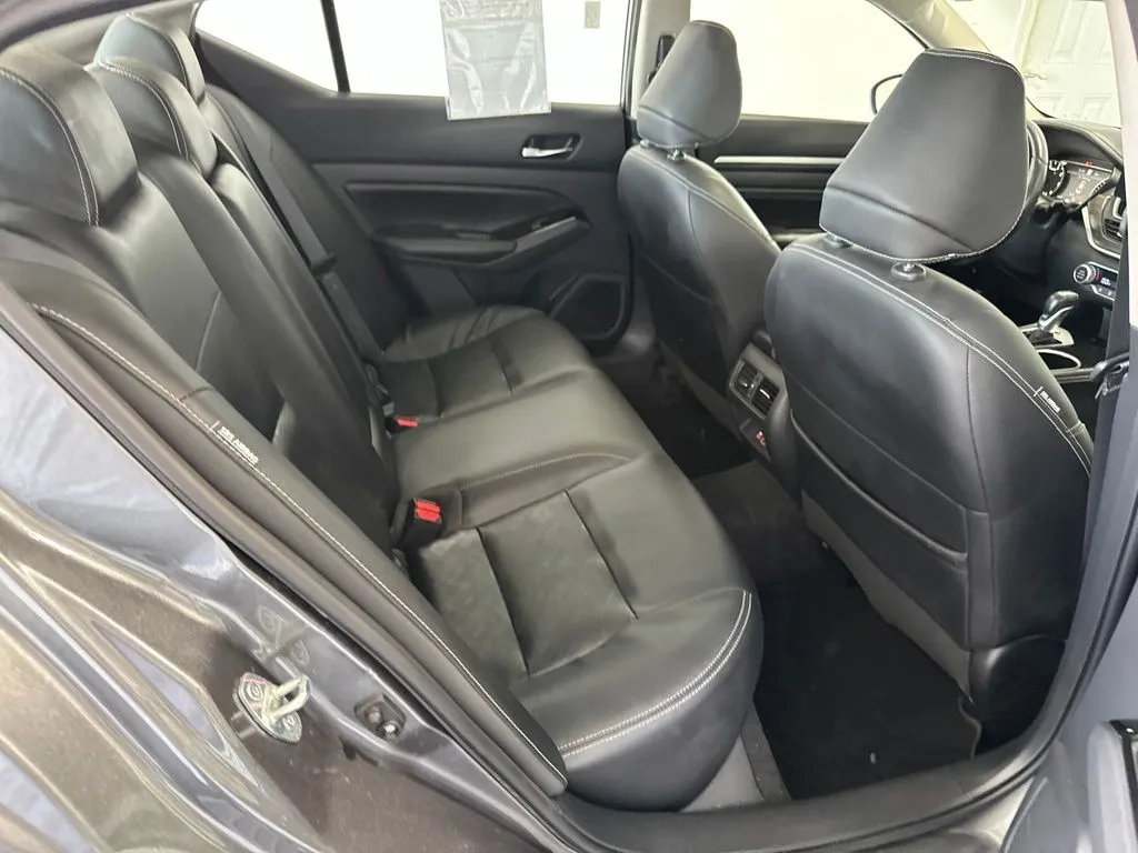 Nissan Altima photo 24