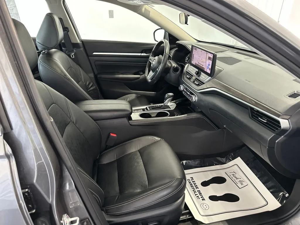 Nissan Altima photo 25