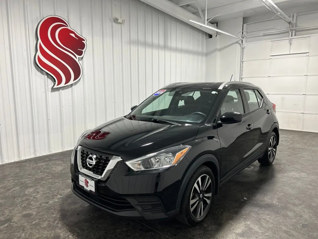 Black 2020 Nissan Kicks SV for sale in Evansville, IN