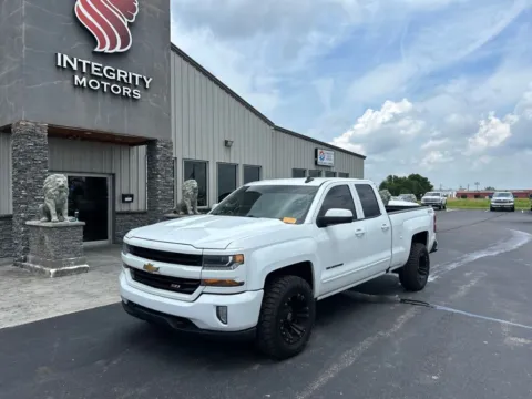 White 2017 Chevrolet Silverado 1500 LT for sale in Evansville, IN