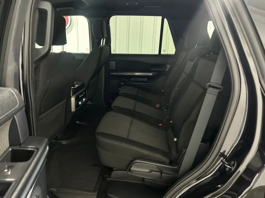 Ford Expedition photo 14