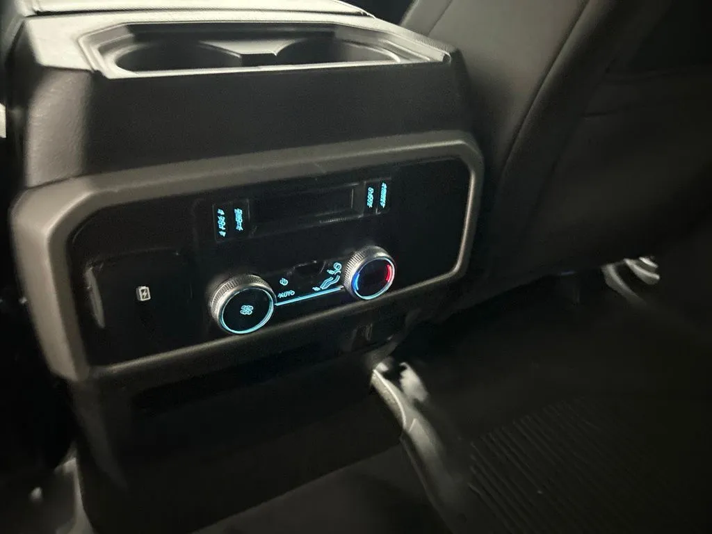 Ford Expedition photo 16