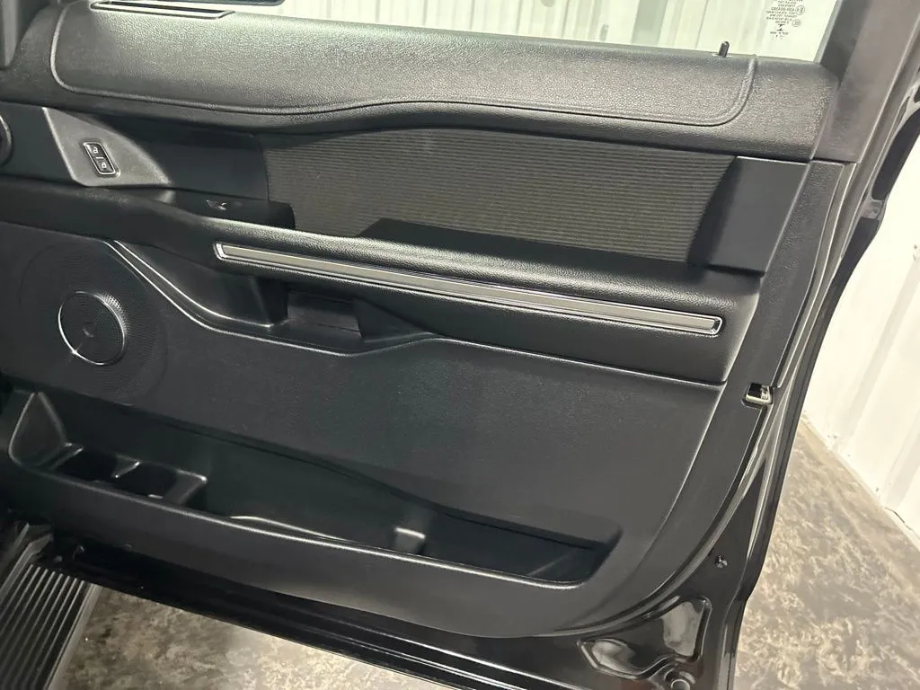 Ford Expedition photo 23
