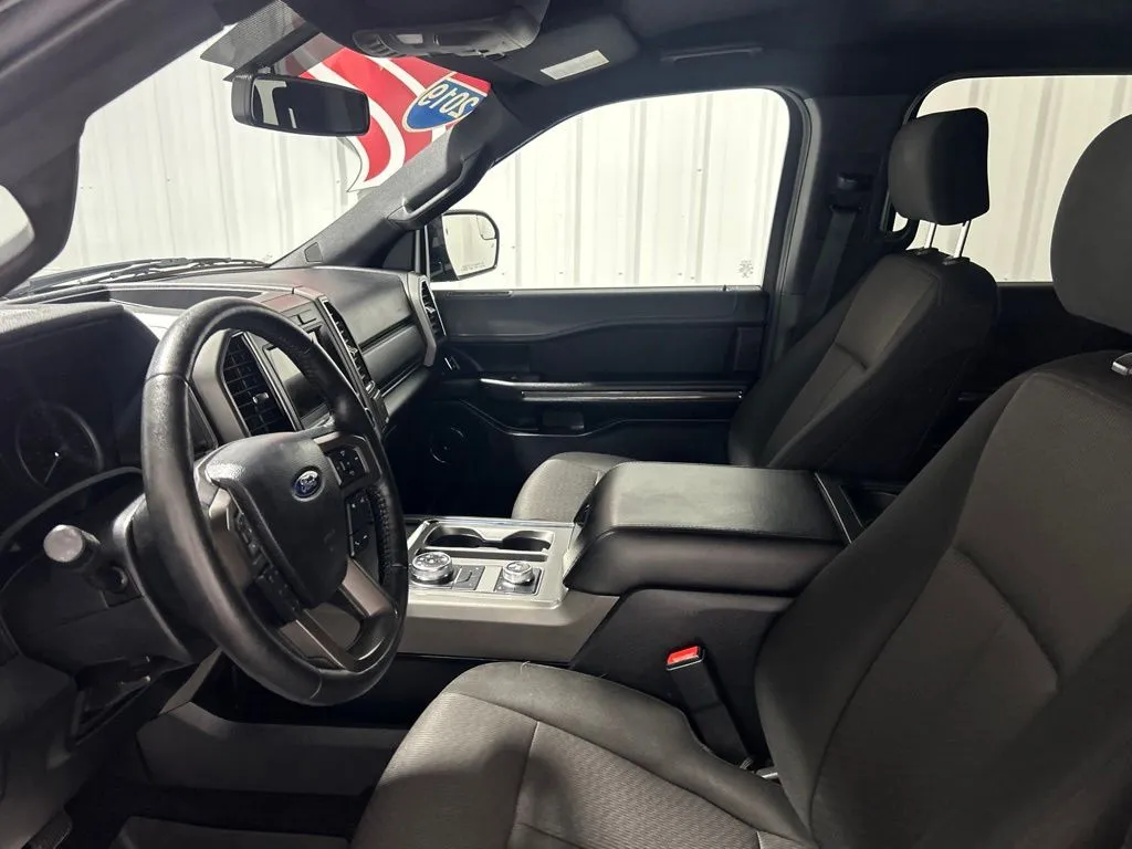Ford Expedition photo 12