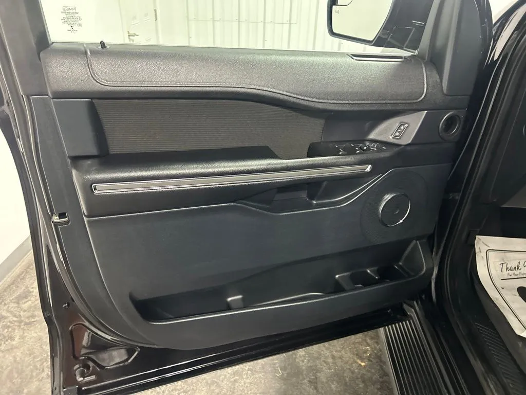 Ford Expedition photo 13