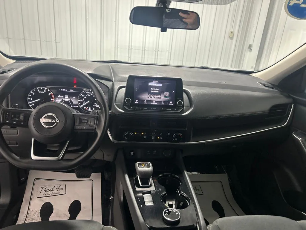 Nissan Rogue photo 22