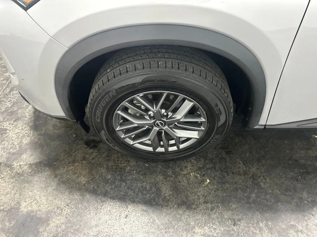 Nissan Rogue photo 7