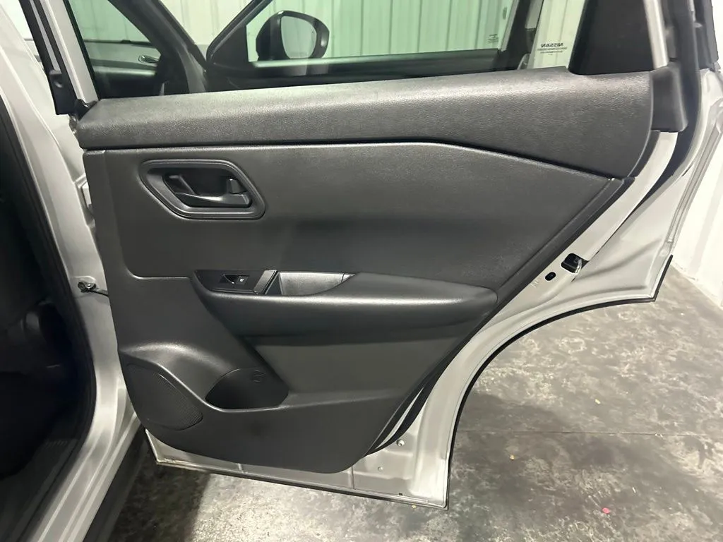 Nissan Rogue photo 21