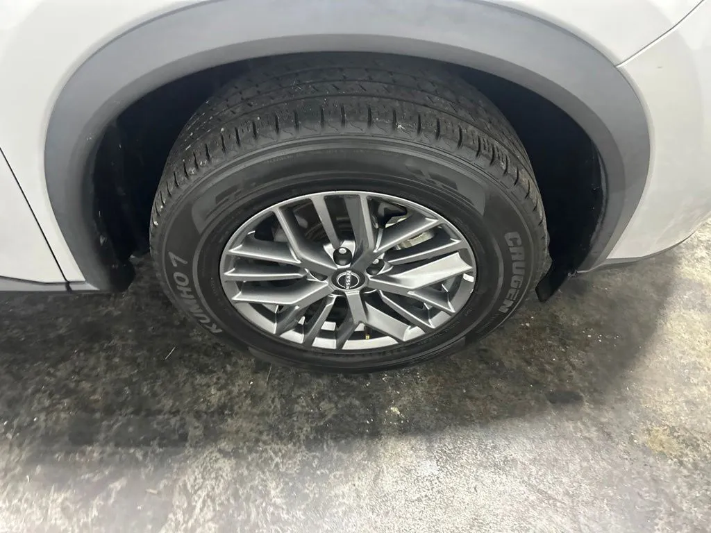 Nissan Rogue photo 10