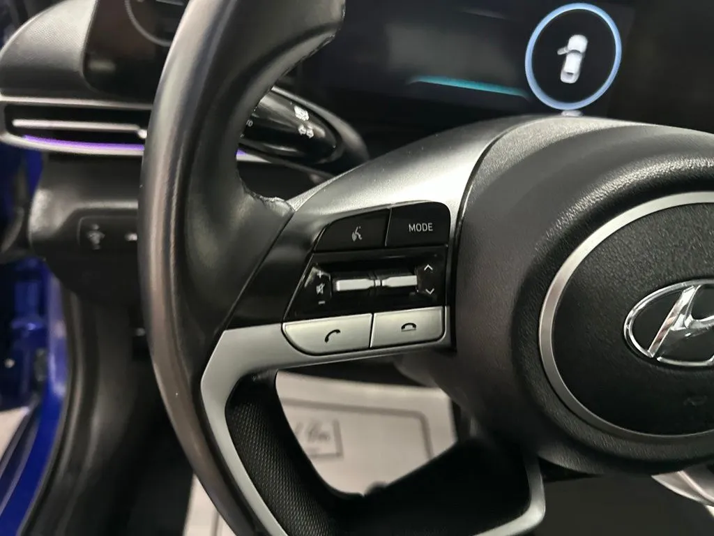 Hyundai Elantra photo 18