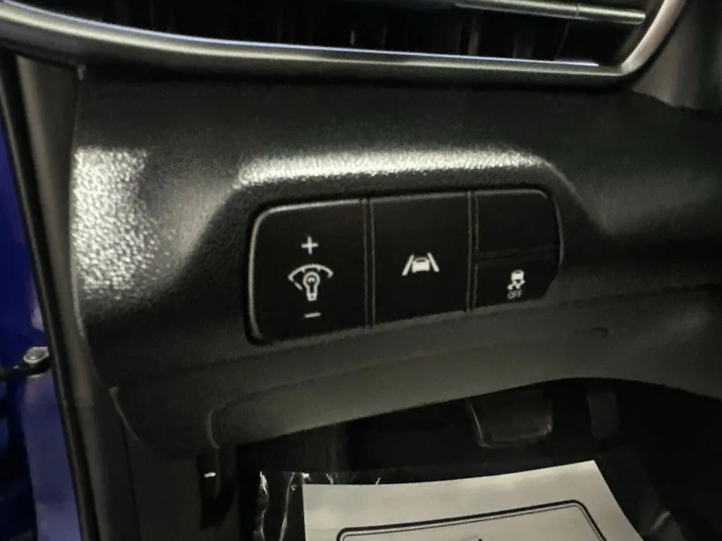 Hyundai Elantra photo 16