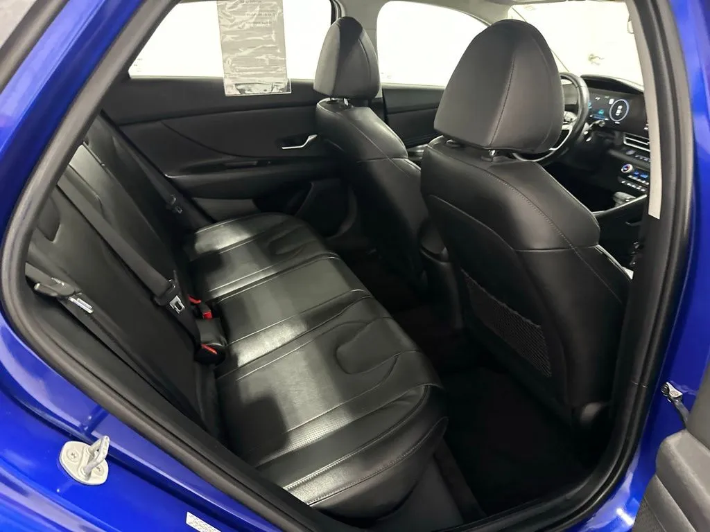 Hyundai Elantra photo 26