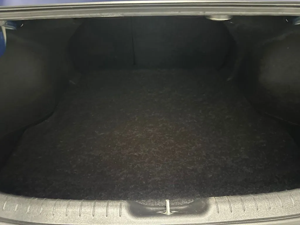 Hyundai Elantra photo 25