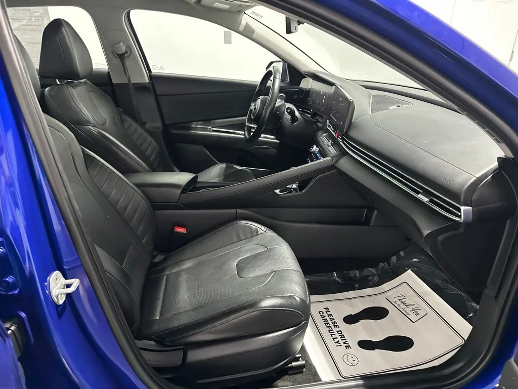 Hyundai Elantra photo 27