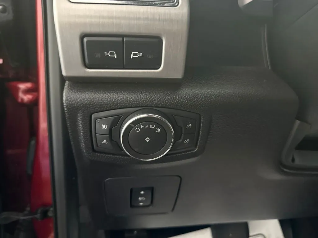 Ford F-150 photo 15