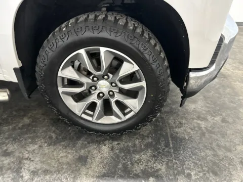 More photos of 2020 Chevrolet Silverado 1500 LT at Integrity Motors Group, IN