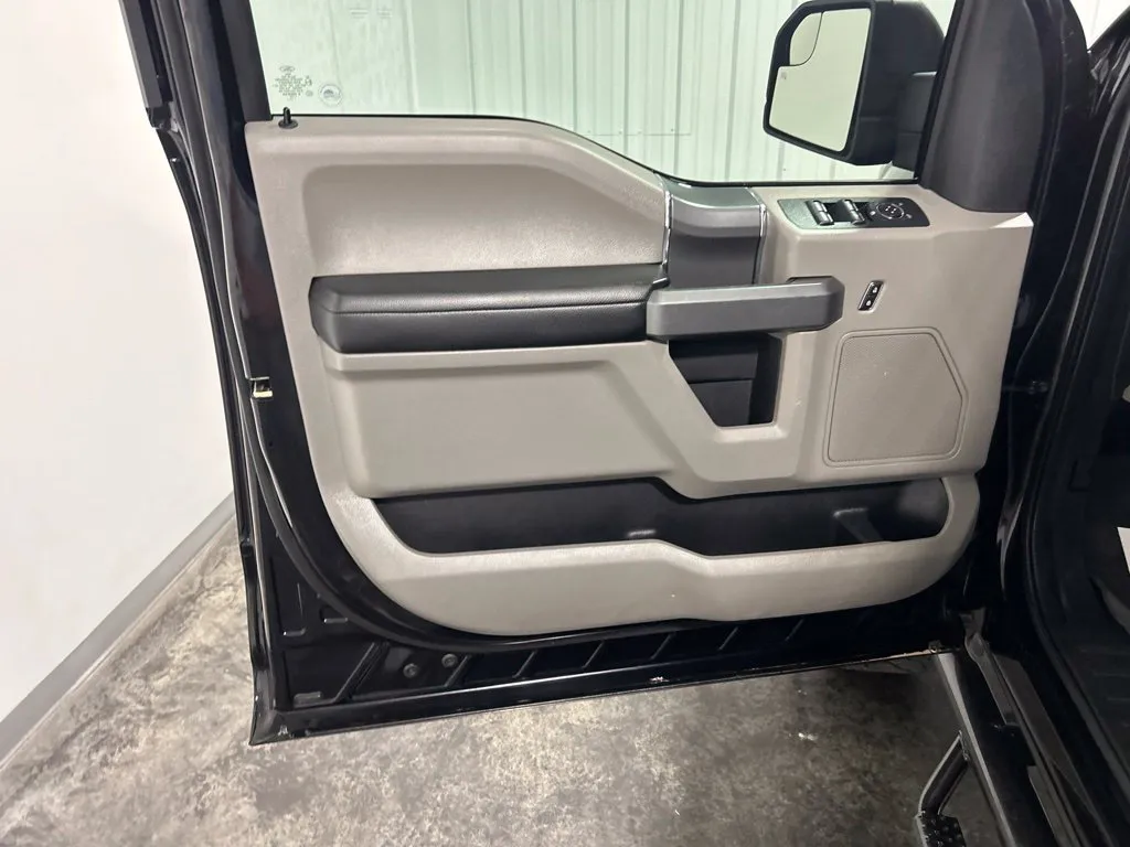 Ford F-150 photo 14