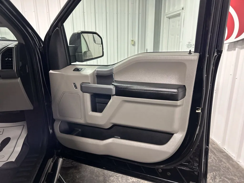 Ford F-150 photo 18