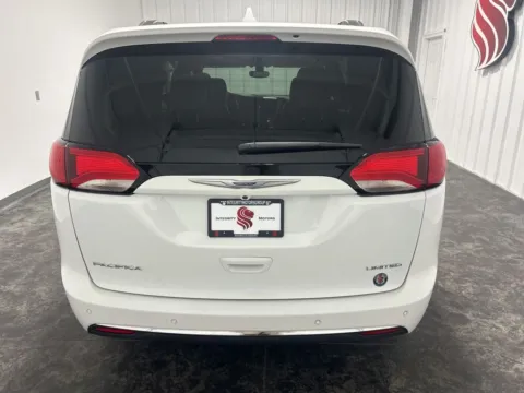 Another view of 2020 Chrysler Pacifica Limited for sale in Evansville, IN at Integrity Motors Group
