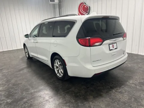 Photos of 2020 Chrysler Pacifica Limited for sale in Evansville, IN at Integrity Motors Group