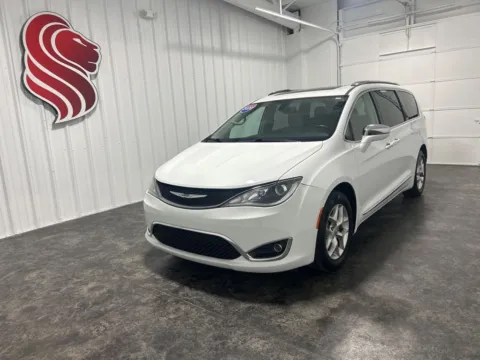 White 2020 Chrysler Pacifica Limited for sale in Evansville, IN