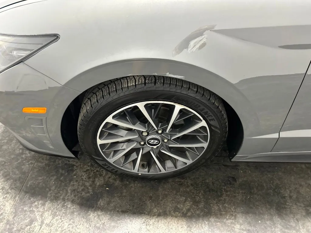 Hyundai Sonata photo 7