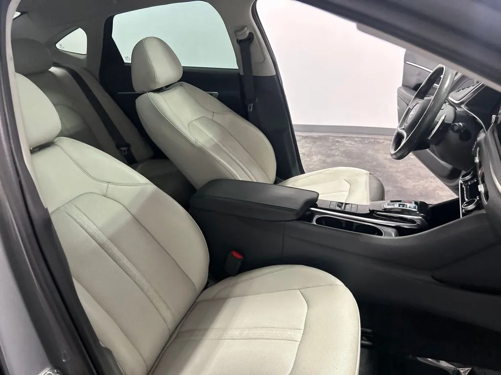 Hyundai Sonata photo 17