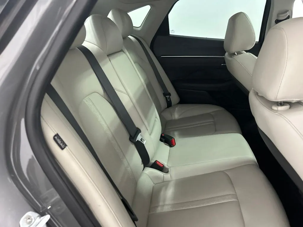 Hyundai Sonata photo 19