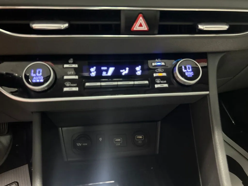 Hyundai Sonata photo 24
