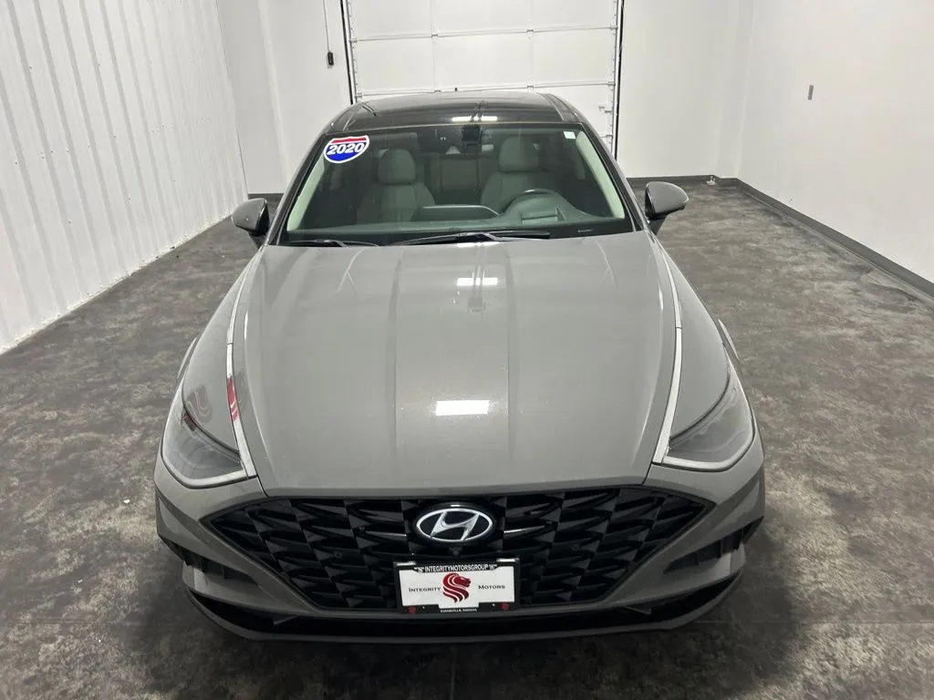 Hyundai Sonata photo 6