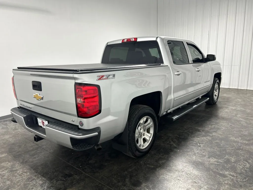 Chevrolet Silverado photo 4