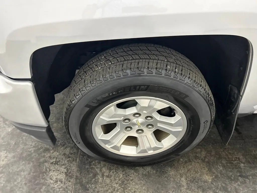 Chevrolet Silverado photo 7