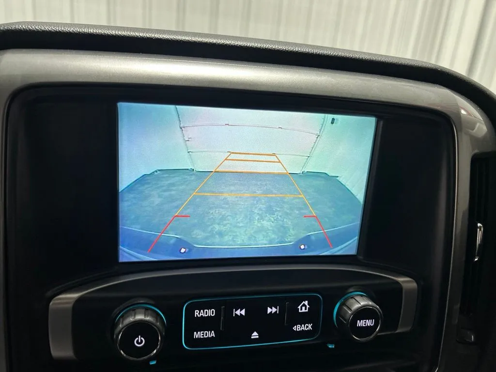 Chevrolet Silverado photo 27
