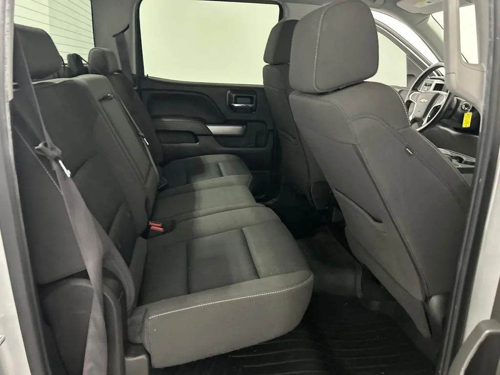 Chevrolet Silverado photo 20