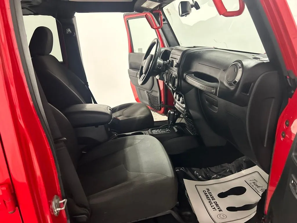 Jeep Wrangler photo 17