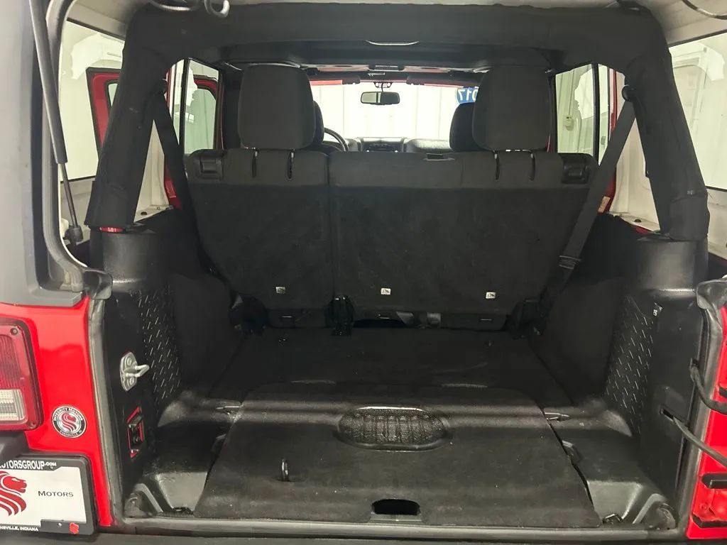 Jeep Wrangler photo 16