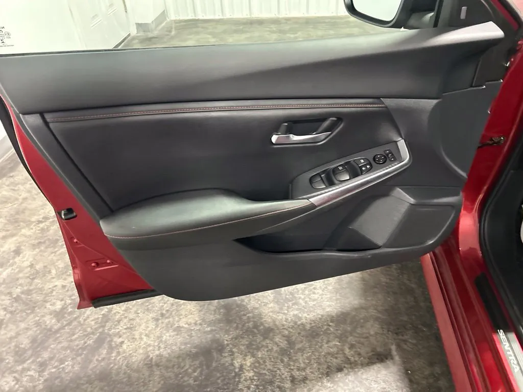 Nissan Sentra photo 14