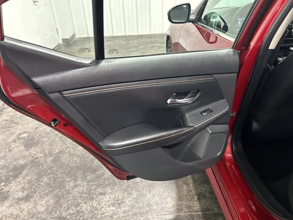 Nissan Sentra photo 16