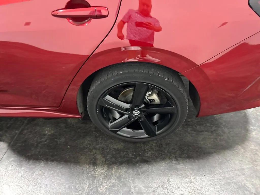 Nissan Sentra photo 8