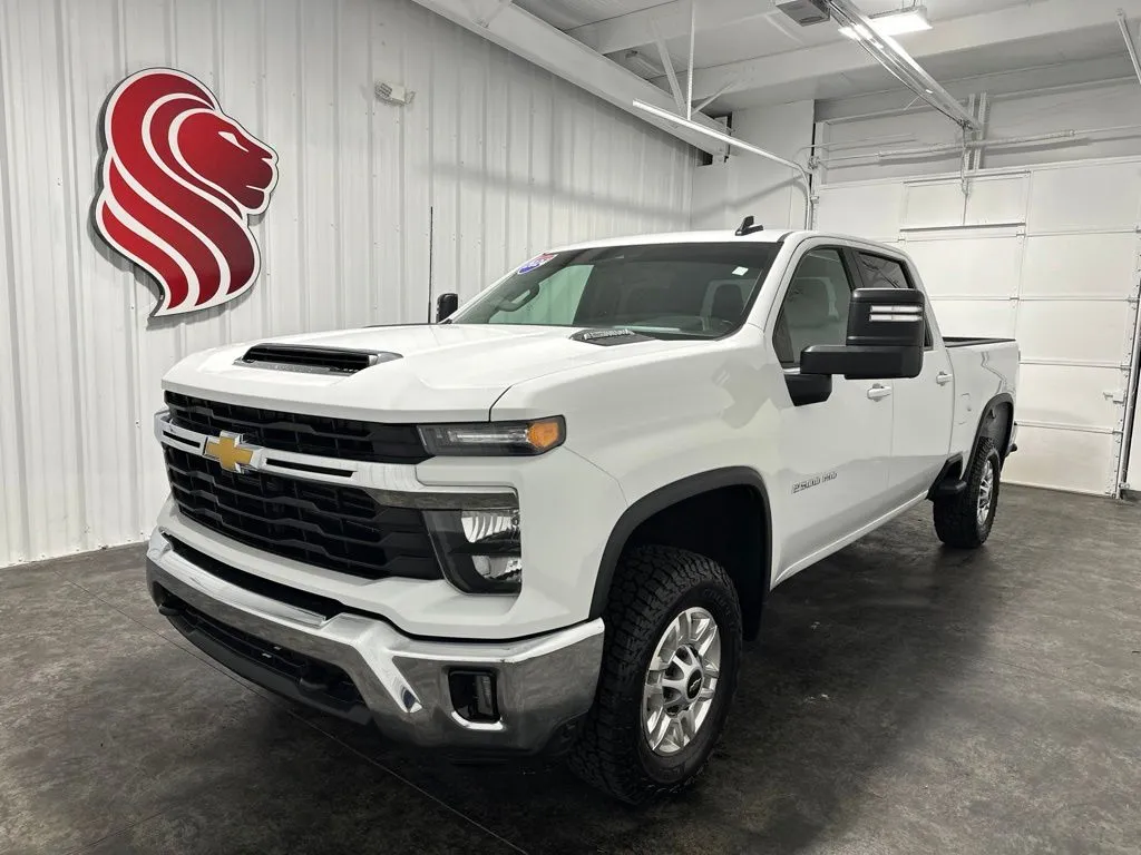 White 2024 Chevrolet Silverado 2500 HD LT for sale in Evansville, IN