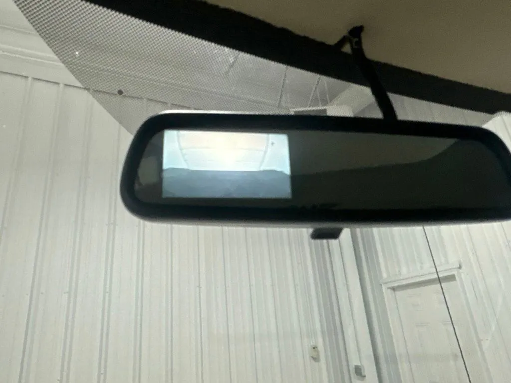 Chevrolet Express photo 16