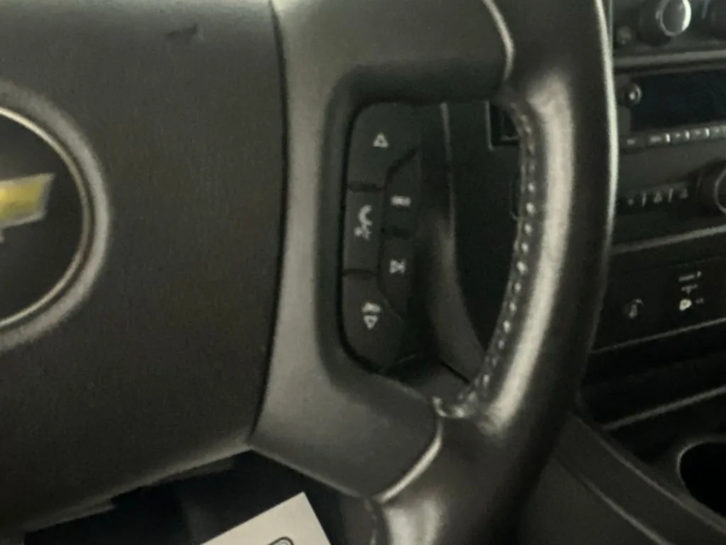 Chevrolet Express photo 15
