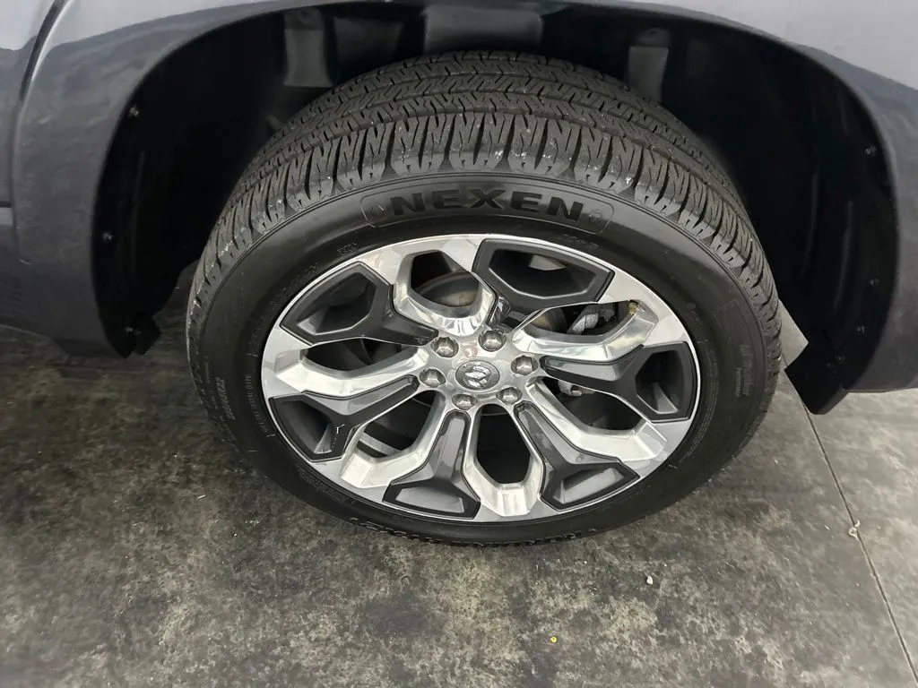 Ram 1500 photo 8