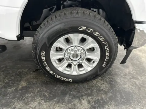 More photos of 2022 Ford F-250SD XLT at Integrity Motors Group, IN