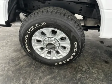 More photos of 2022 Ford F-250SD XLT at Integrity Motors Group, IN