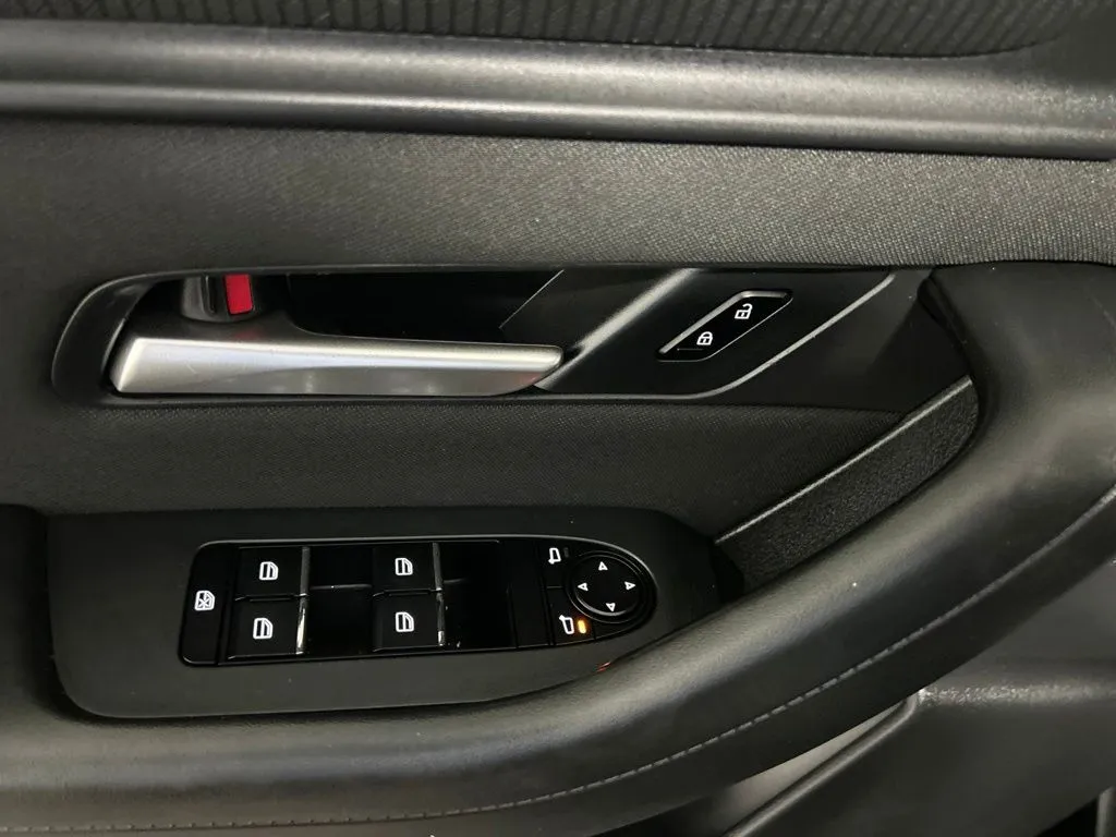 Mazda CX-90 photo 25