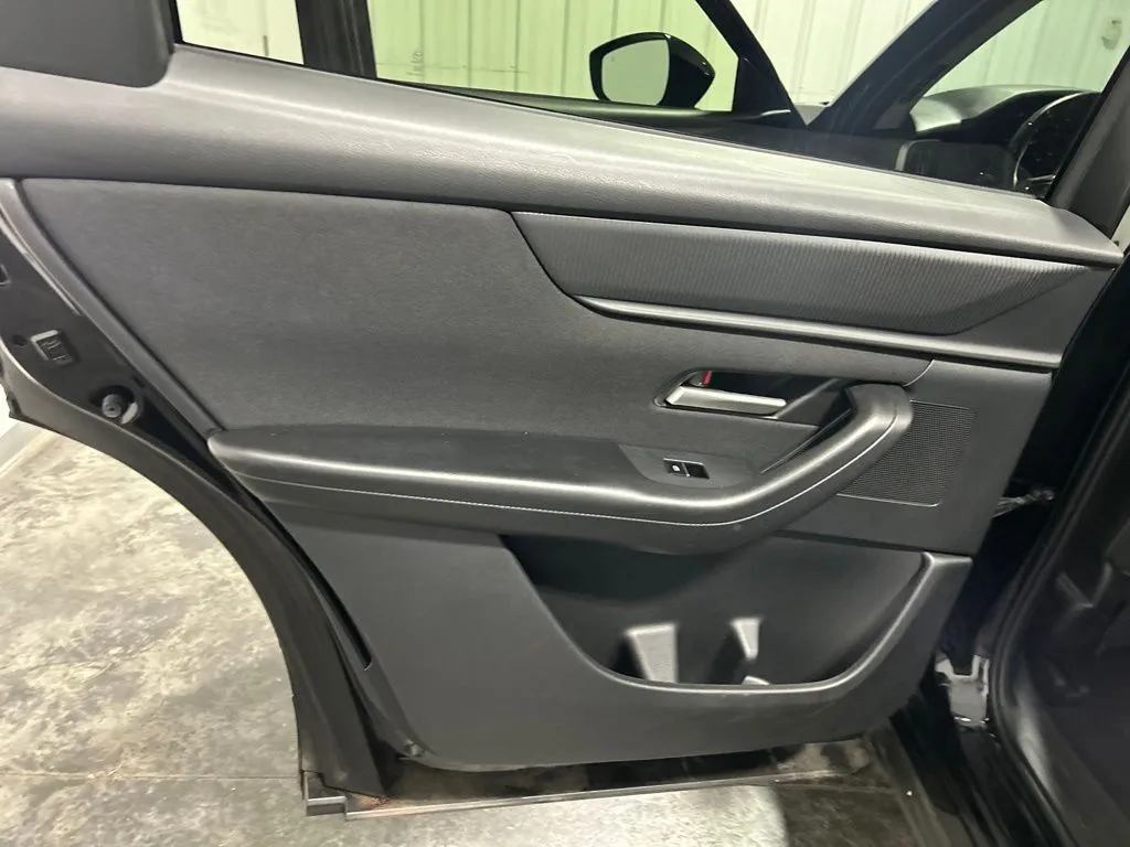 Mazda CX-90 photo 15