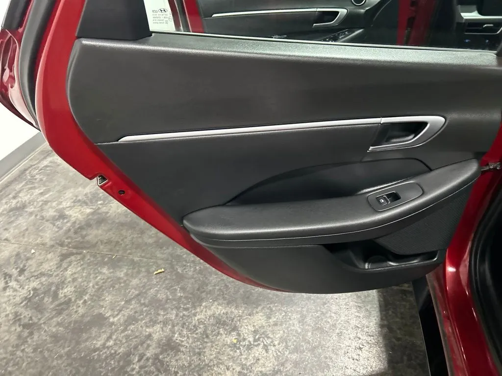 Hyundai Sonata photo 15