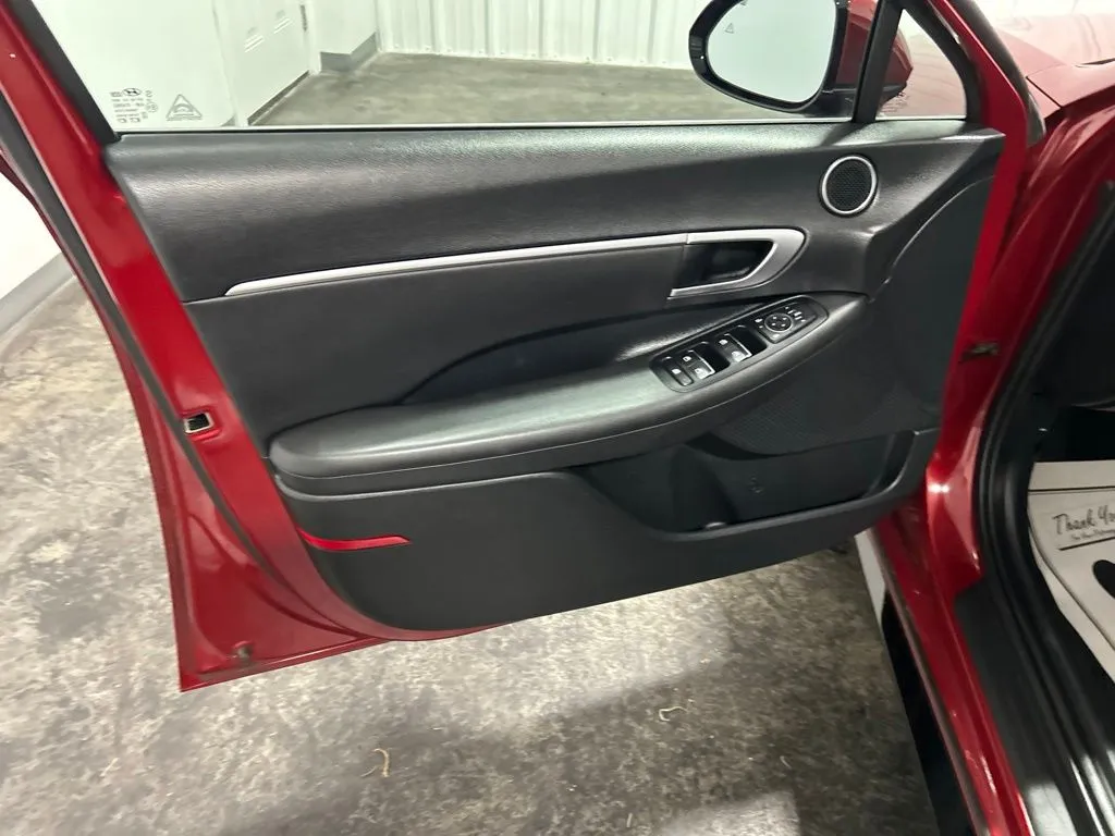 Hyundai Sonata photo 13