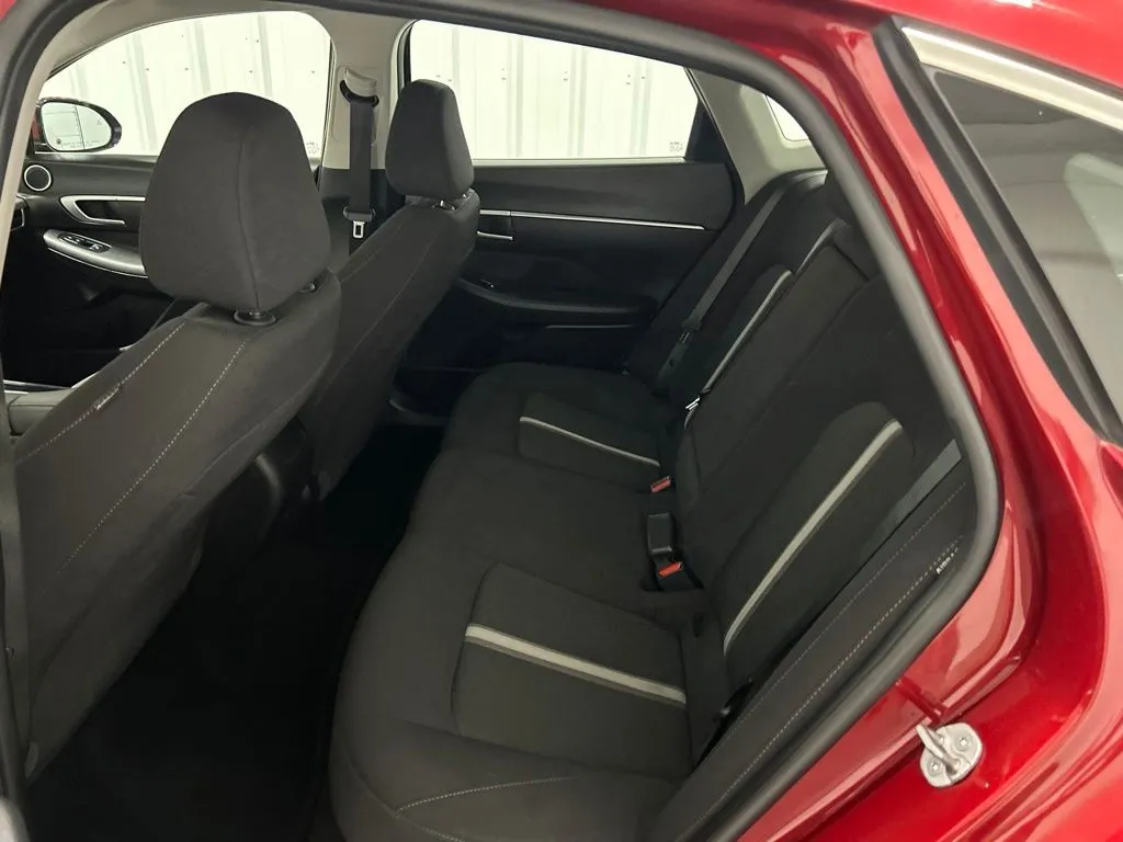 Hyundai Sonata photo 14